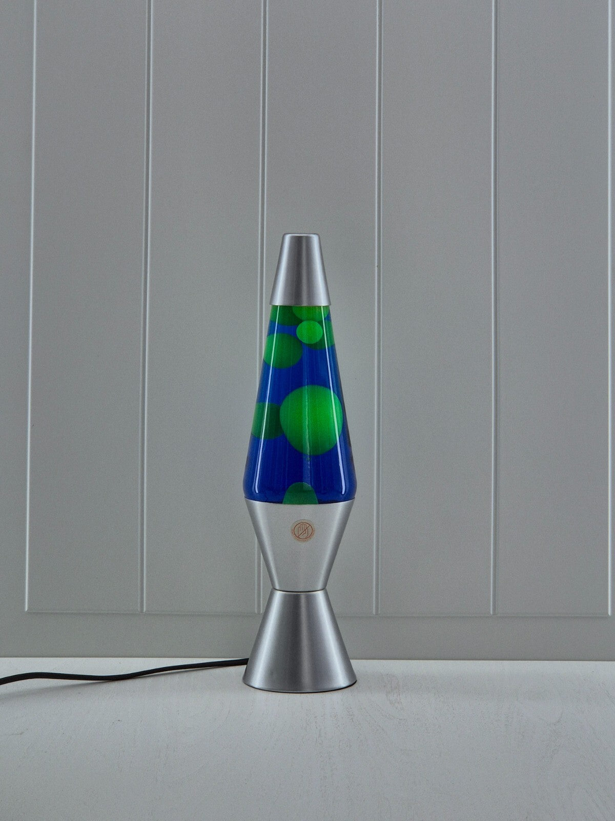 New LAVA LAMP METAL BASE 37CM LIGHT/NIGHT LIGHT/ GIFT